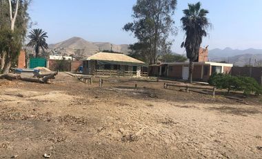 Venta de Terreno con Casa en Zona Industrial