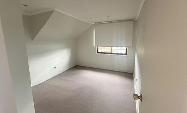 Vendemos amplio departamento dúplex en Condominio las Encinas