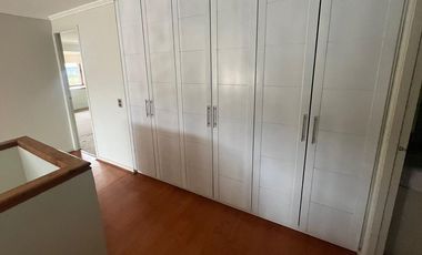 Vendemos amplio departamento dúplex en Condominio las Encinas