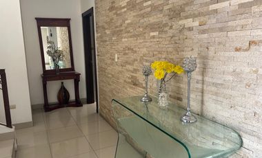 Oportunidad Vendo villa totalmente equipada en San Sebastián
