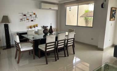 Oportunidad Vendo villa totalmente equipada en San Sebastián