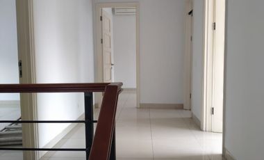 Disewakan Rumah Cluster Ruby Pondok Hijau Golf Gading Serpong Tangerang Murah Bagus Siap Huni Lokasi Nyaman Strategis