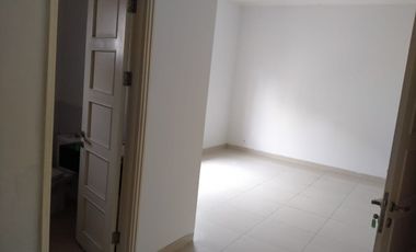 Disewakan Rumah Cluster Ruby Pondok Hijau Golf Gading Serpong Tangerang Murah Bagus Siap Huni Lokasi Nyaman Strategis