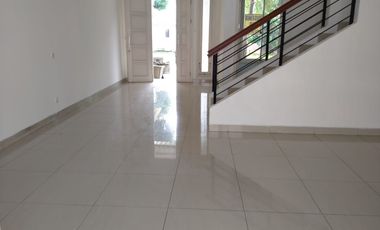 Disewakan Rumah Cluster Ruby Pondok Hijau Golf Gading Serpong Tangerang Murah Bagus Siap Huni Lokasi Nyaman Strategis