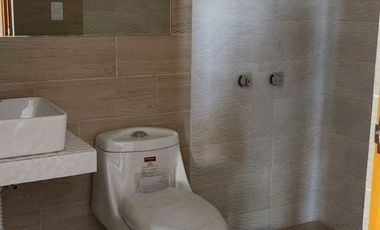 Departamento nuevo, con 3 recamaras, 2 estacionamientos, cerca vias de comunicacion