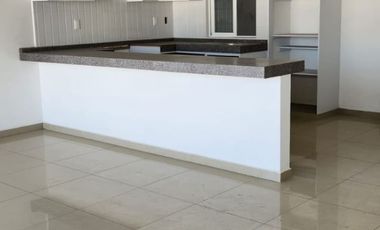 Departamento nuevo, con 3 recamaras, 2 estacionamientos, cerca vias de comunicacion