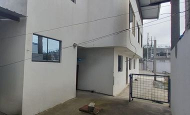 ¡Oportunidad en Calderón! Propiedad con oficinas y bodegas, ideal para Fábricas, Talleres, Empresa o Proyectos Educativos 🏢