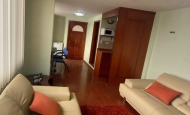 ¡Oportunidad en Calderón! Propiedad con oficinas y bodegas, ideal para Fábricas, Talleres, Empresa o Proyectos Educativos 🏢