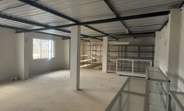 ¡Oportunidad en Calderón! Propiedad con oficinas y bodegas, ideal para Fábricas, Talleres, Empresa o Proyectos Educativos 🏢