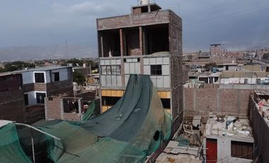 REMATE! Se vende casa con local, Tinguiña, Ica!