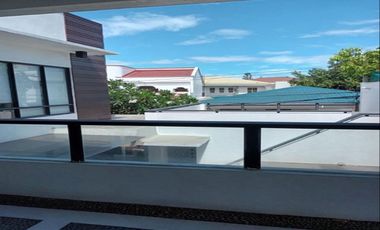 4BR MODERN HOUSE FOR LEASE. MERVILLE, PARANAQUE CITY