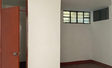 VENDO CASA DE 3 PISOS JIRON AGUA MARINA MZ I LOTE 33 SAN JUAN DE LURIGANCHO