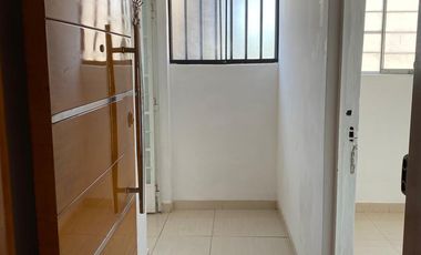 VENDO CASA DE 3 PISOS JIRON AGUA MARINA MZ I LOTE 33 SAN JUAN DE LURIGANCHO