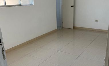 VENDO CASA DE 3 PISOS JIRON AGUA MARINA MZ I LOTE 33 SAN JUAN DE LURIGANCHO