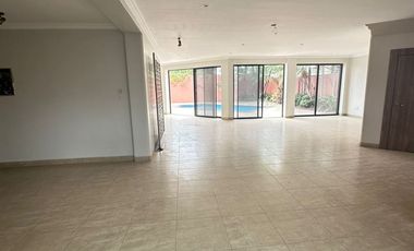 Casa de alquiler en primeros Kms Vía Samborondón