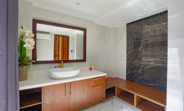 Modern, Luxurious, Brand New 6-Bedroom House For Sale at Multinational Village, Paranaque