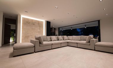 HERMOSA RESIDENCIA EN PARAISO COUNTRY CLUB