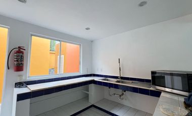 CASA EN VENTA EN XOCHIMILCO, EL MIRADOR, A 5 MINUTOS DE PERIFÉRICO