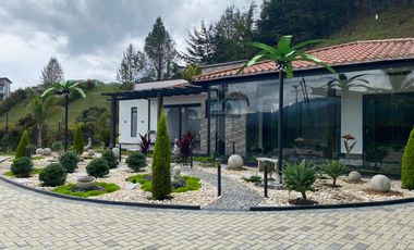 PR18180 Casa en venta en el sector El Parque