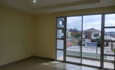 Casa de venta en la Urbanización Condado de Vicolinci, 3 dormitorios.
