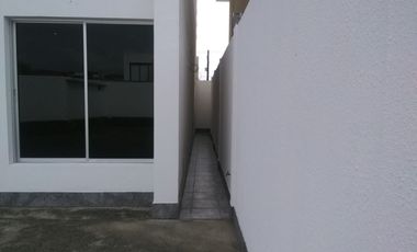 Casa de venta en la Urbanización Condado de Vicolinci, 3 dormitorios.
