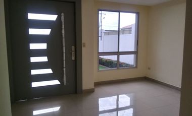 Casa de venta en la Urbanización Condado de Vicolinci, 3 dormitorios.
