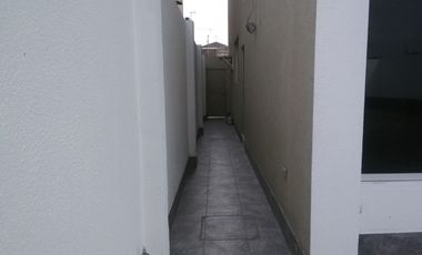 Casa de venta en la Urbanización Condado de Vicolinci, 3 dormitorios.