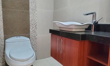 Casa de venta en la Urbanización Condado de Vicolinci, 3 dormitorios.