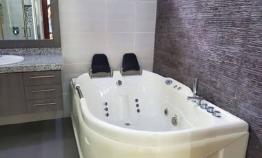Casa de venta en la Urbanización Condado de Vicolinci, 3 dormitorios.