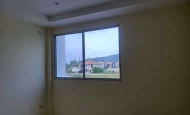 Casa de venta en la Urbanización Condado de Vicolinci, 3 dormitorios.