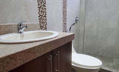 Casa de venta en la Urbanización Condado de Vicolinci, 3 dormitorios.