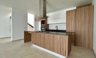 Casa nueva en venta en Sendero las Moras, para estrenar! con Casa Club