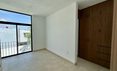 Casa nueva en venta en Sendero las Moras, para estrenar! con Casa Club