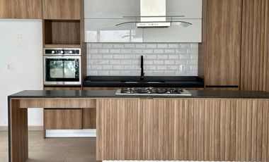 Casa nueva en venta en Sendero las Moras, para estrenar! con Casa Club