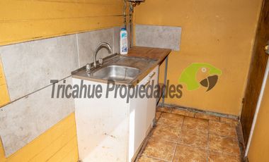 Venta de sitio urbano con casa en Huanta, orilla de carretera y río. Valle del Elqui. $47 millones