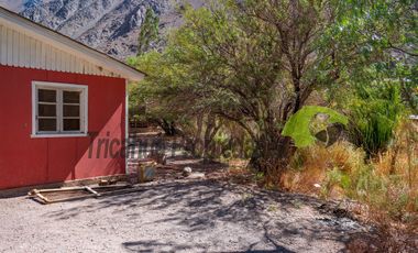 Venta de sitio urbano con casa en Huanta, orilla de carretera y río. Valle del Elqui. $47 millones