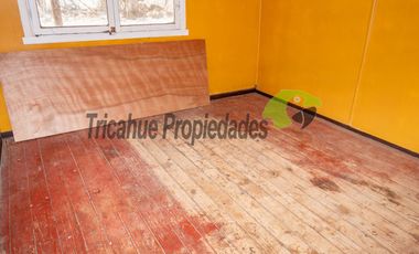 Venta de sitio urbano con casa en Huanta, orilla de carretera y río. Valle del Elqui. $47 millones