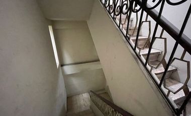 En Venta Casa de 5 Dormitorios en Letamendi Entre Av Quito y Av Machala