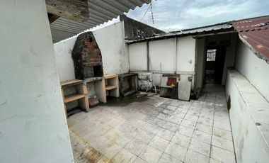 En Venta Casa de 5 Dormitorios en Letamendi Entre Av Quito y Av Machala