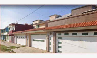 EV VENTA DE CASA EN AV. LAZARO CARDENAS COATZACOALCOS VERACRUZ