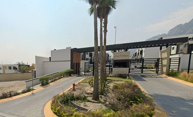 Aproveche Oportunidad de Remate Bancario en Valle del Sereno, Fracc. Las Nubes. Col. Real del  Valle Santa Catarina-Nuevo León