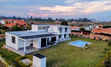 Casa campestre moderna en venta en la mesa de los santos santander