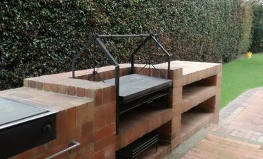 SE VENDE - CASA CLUB SAN JACINTO - 750M2