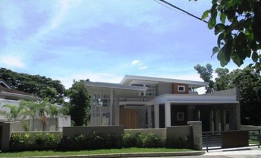 House for sale in Cebu City, Ma. Luisa , Brand new with s. pool, elevator