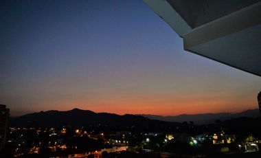 LINDO Y COMODO APARTAMENTO. EXCELENTE UBICACION