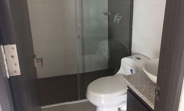 LINDO Y COMODO APARTAMENTO. EXCELENTE UBICACION