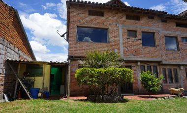 Casa de Venta en Llano Chico, Norte de Quito.