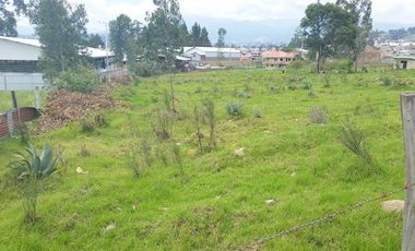 Terreno plano 5.724m2 sector industrial o residencial Ricaurte 155m2