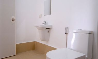 Diamond Heights 3 Bedrooms House for Long Term Lease