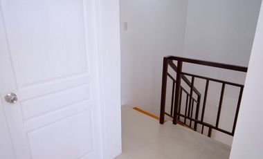 Diamond Heights 3 Bedrooms House for Long Term Lease